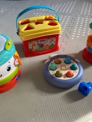 Baby toys like new for 12 months, Fisher Price, Clementoni