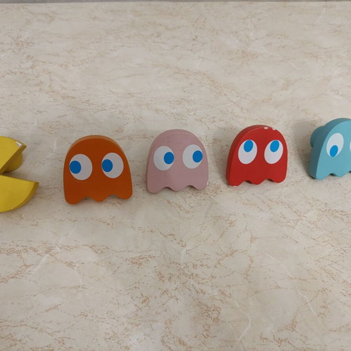 Pac-Man hanger used with ghost design