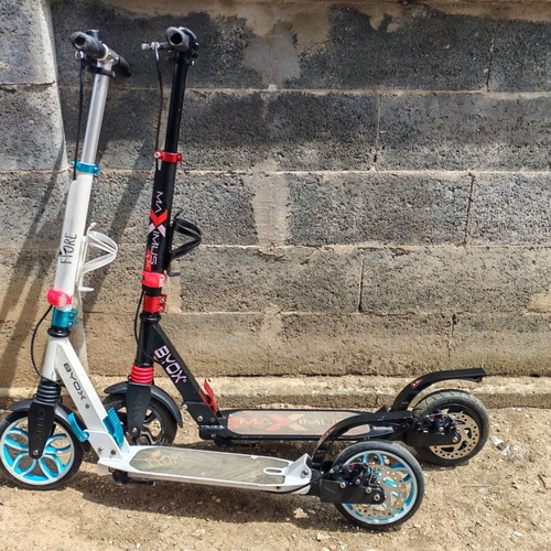 Byox scooters with disc brakes used, set of two