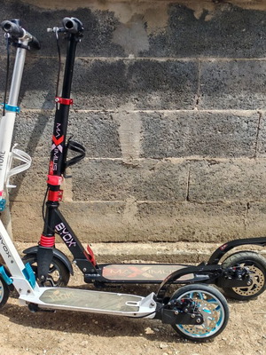 Byox scooters with disc brakes used, set of two