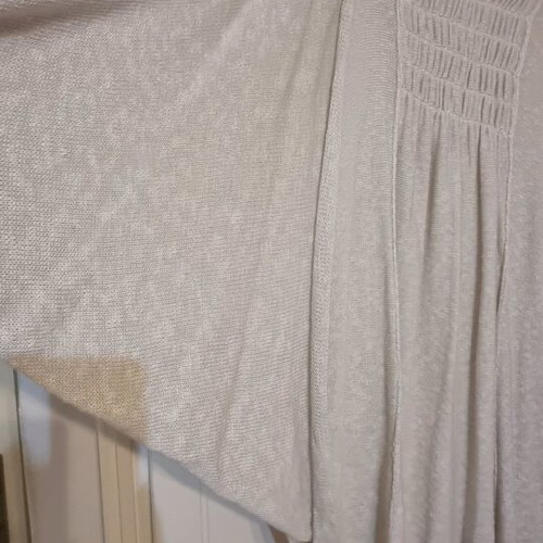 Toi&Moi women's cardigan like new with batwing sleeve white and beige