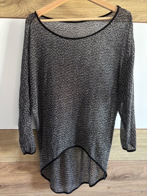 Sheer knit long-sleeved top like new, black and grey