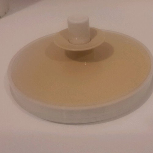 Κανάτα Tupperware 874-15 σαν καινούργιο, χωρητικότητα 1,9 λίτρα, κρέμ & χρυσό