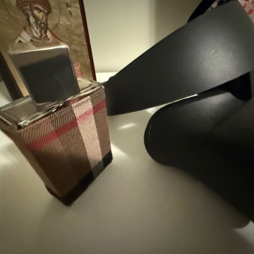 Oculus Rift S used VR accessory for PC with minor controller damage