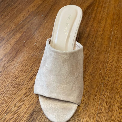 Mules suede beige Ideal Shoes like new, 6 cm heel