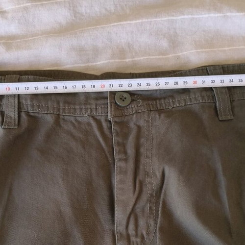 Men's cargo shorts new, size 36, army green