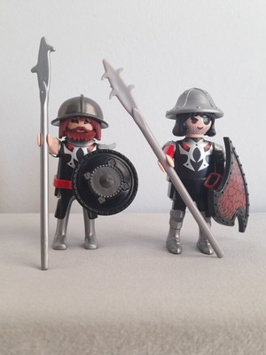 Playmobil въоръжени рицари употребявани, комплект от 2