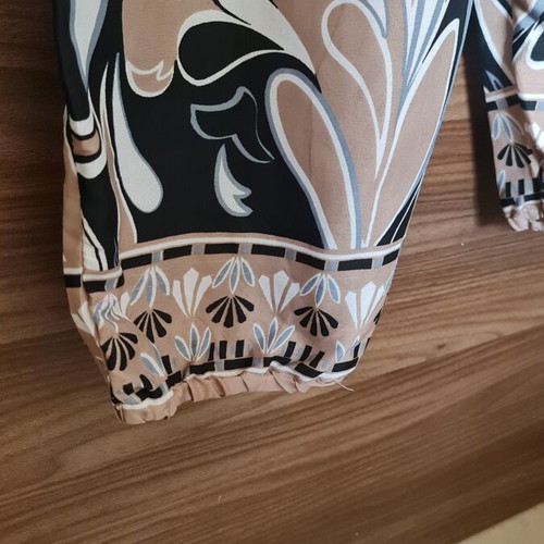 Viscose printed jumpsuit like new, black beige white
