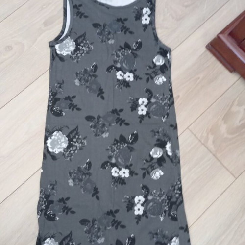 Dress like new, sizes 32-34, black and gray floral