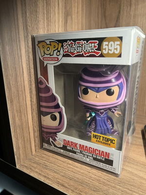Dark Magician Yu-Gi-Oh! Hot Topic vinyl figure