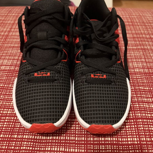 LeBron James Nike athletic shoes new, size 41, black and white