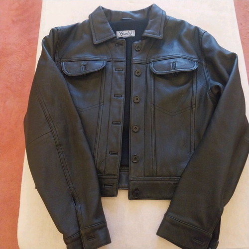 Leather jacket like new, black, medium size with lining