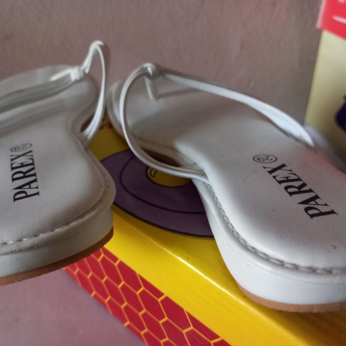 Parex children's flip-flops new, sizes 29 and 33, white