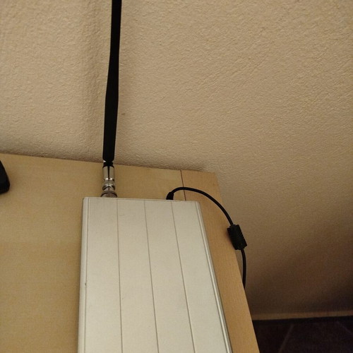 FM PLL 10 Watt 76-108 MHz transmitter like new with power supply