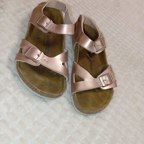 Birkenstock sandals size 33 used, pink
