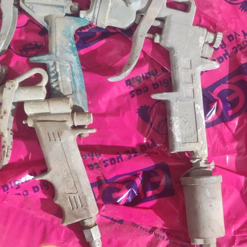 Paint guns used for spare parts