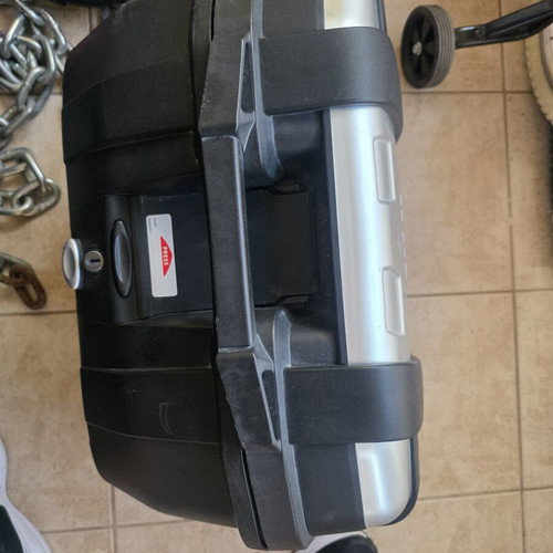 Givi TRK52N Trekker Monolock case used with aluminum lining and 2 keys
