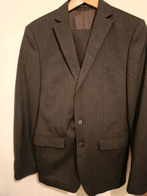 Zara Man Tailored Fit Men's Suit like new, wool, size Medium
