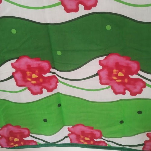 Single thin quilt like new with floral pattern 2.10x1.40