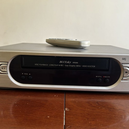 Video Blue Sky XR200 VCR like new