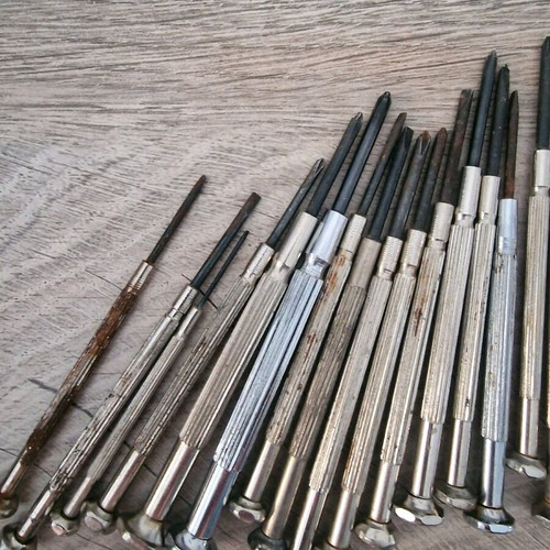 Screwdrivers used, pack of 39 pieces