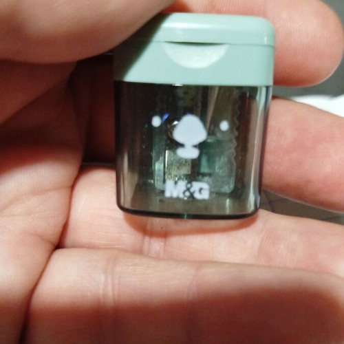 M&G Pencil Sharpener Mini with Lid new
