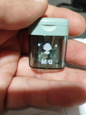 M&G Pencil Sharpener Mini with Lid new