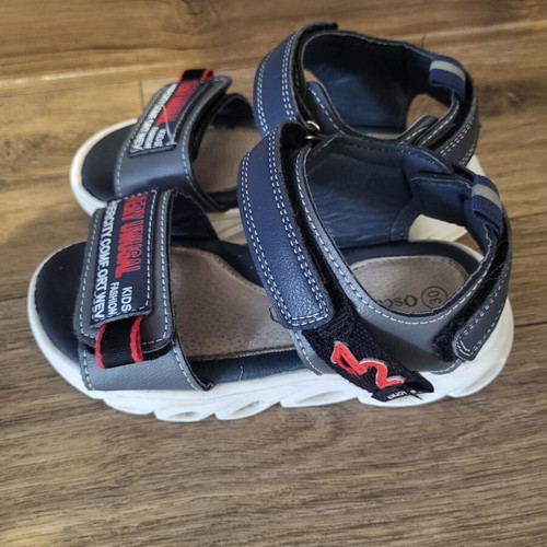 Oscal leather sandal with lights, size 30, boys