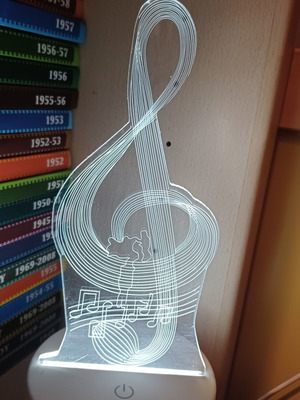 Table lamp like new with musical note design