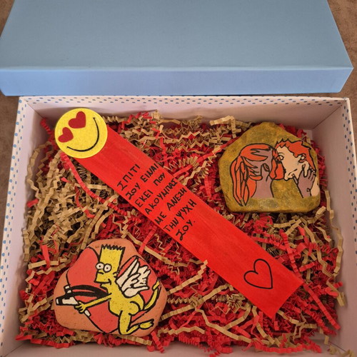 Giftbox for love with 2 painted stones and 1 bookmark