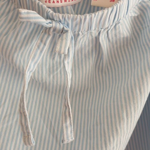 Cotton striped blouse with smile neckline like new, 7XL white and blue