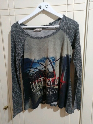 Derpouli women's spring blouse new, size small, gray