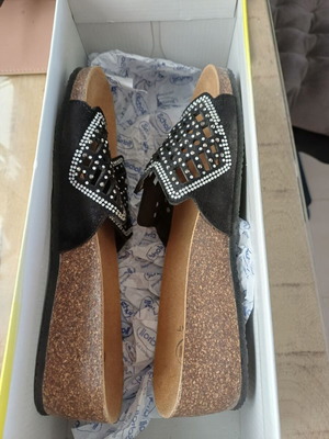 Scholl Anatomical Slippers Women Size 35 Like New Black
