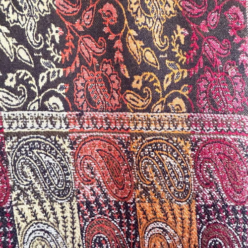 Pashmina 100% cashmere like new with traditional lachouri pattern