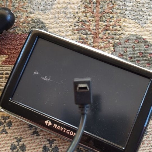 Navigator used GPS with 4.5" screen and car charger