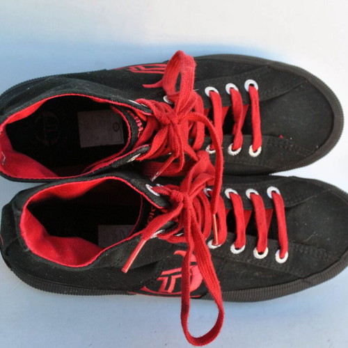 Hi-top canvas sneakers used, black with red laces, size 38