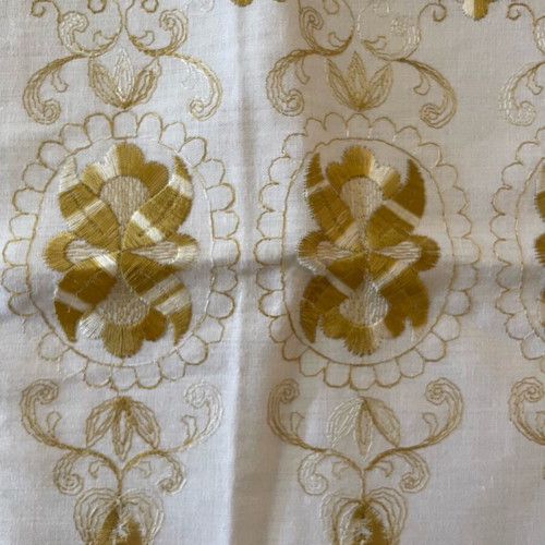 Embroidered pillowcase set for 53 x 42 cm pillows new