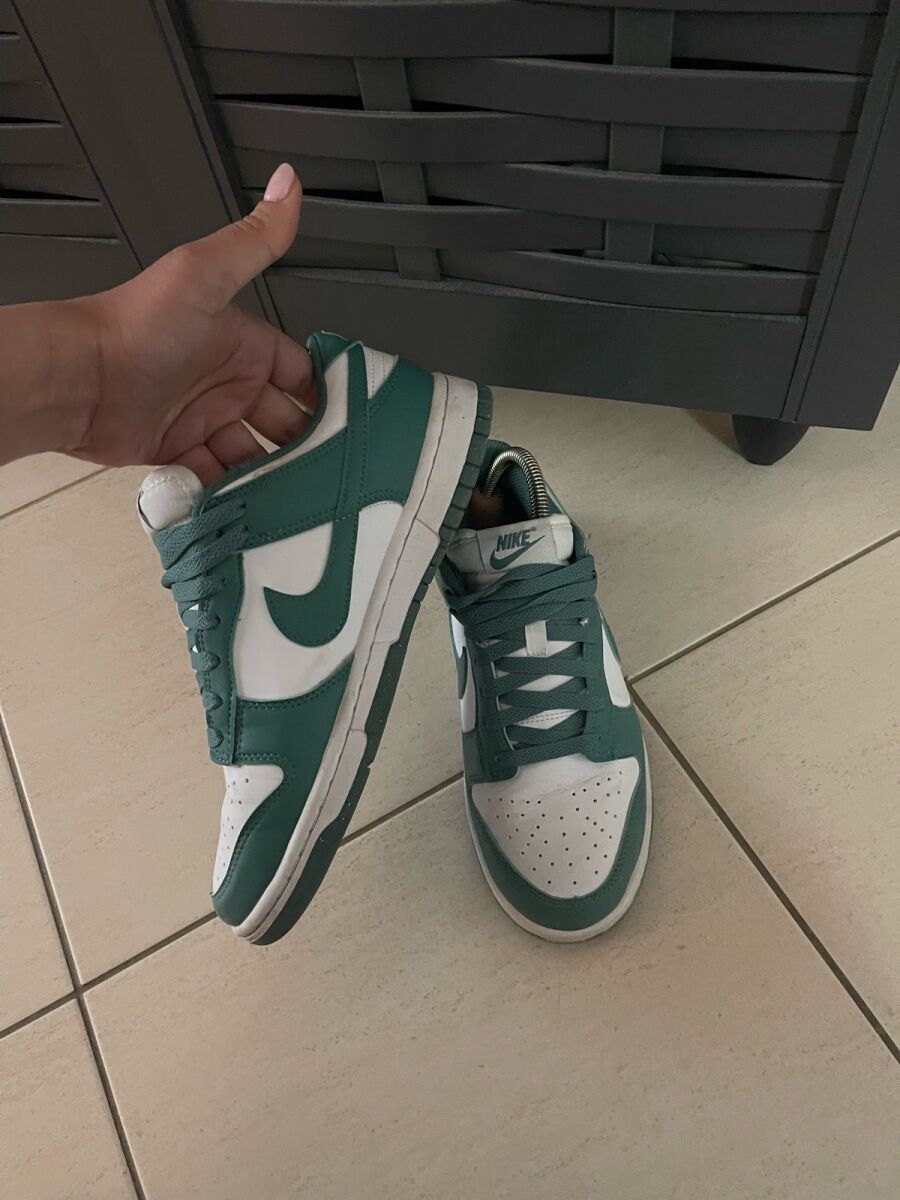 nike dunk low size 40