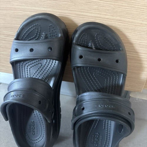 Crocs Mega Crush sandals size 37-38, black