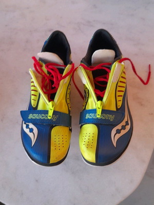 saucony παπουτσια στίβου νούμερο 40,5