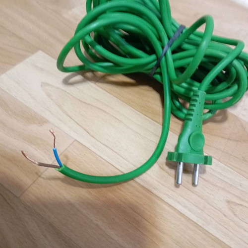 Electric wire 7 meters used with plug 2000 watt capacity