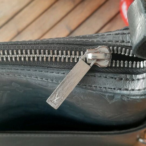 Louis Vuitton shoulder bag gray metallic like new