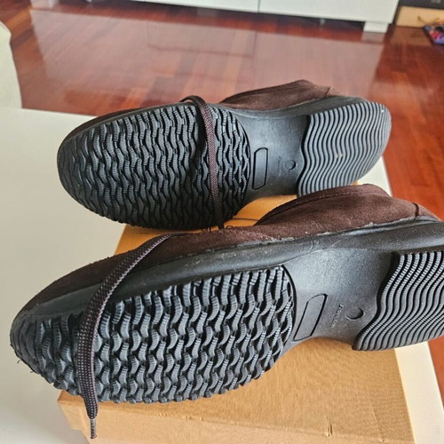 Tod’s casual brown suede shoes like new