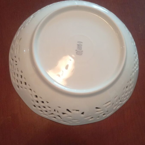 Vintage Schumann Arzberg Bavaria porcelain fruit bowl like new