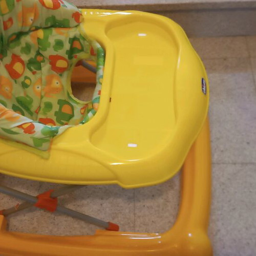 Στράτα Chicco μεταχειρισμένη με παιχνίδι πολλαπλών δραστηριοτήτων