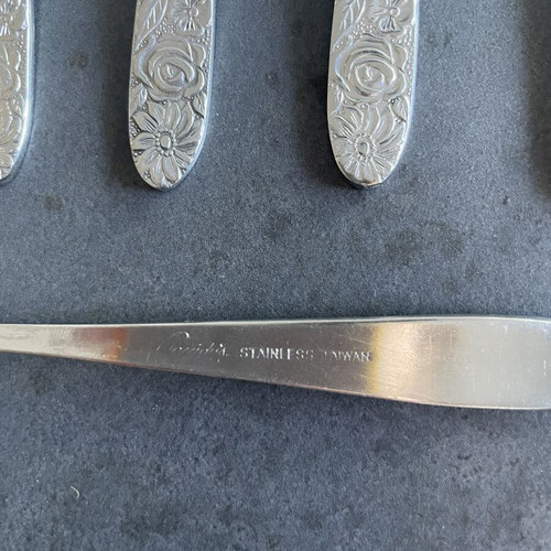 Set of 6 vintage dessert forks stainless steel used
