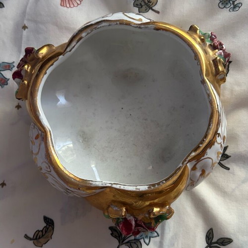 Italian vintage fontaniera like new with gilded details