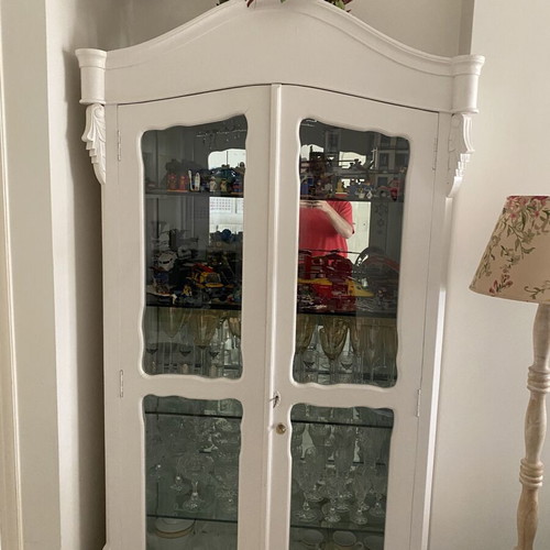 Showcase like new