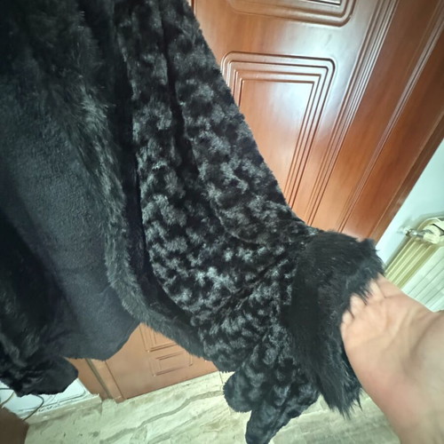Fur cape light like new, Italian, black
