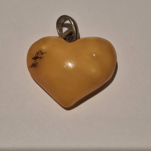 Royal Heart pendant new, natural Baltic amber, yellow and silver